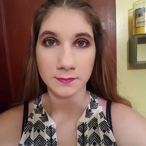 Meet your Posher, Kayla